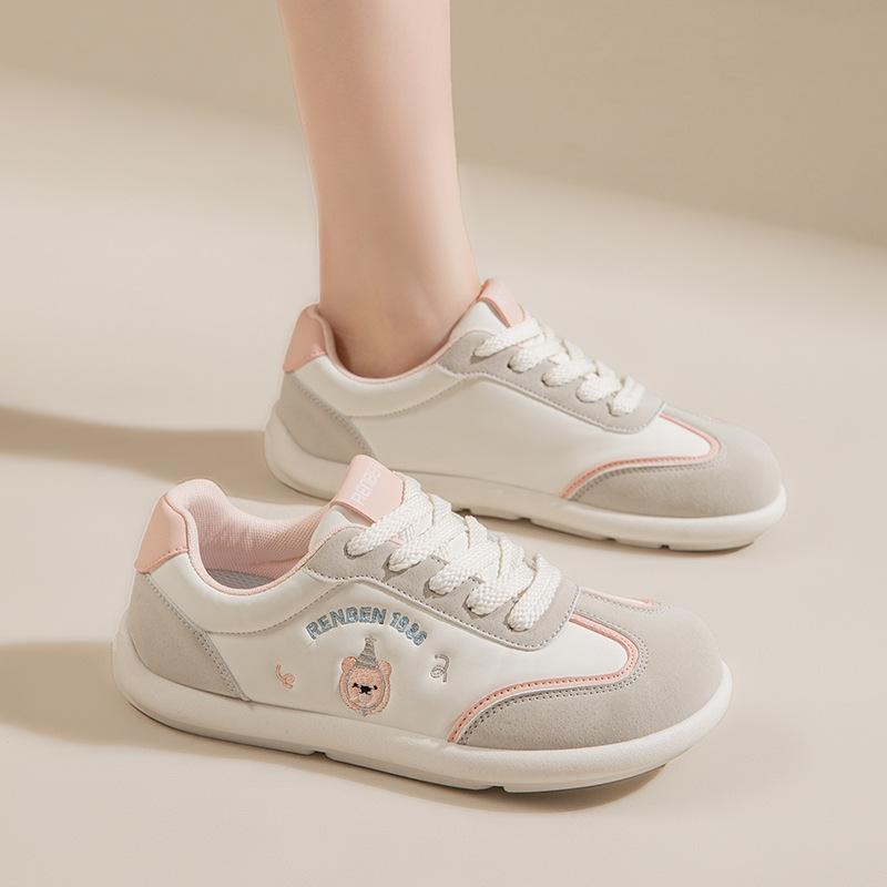 Spring versatile trend little white shoes women s 2025 new breathable and comfortable German training shoes cute bear girl board shoes 35
Spring versatile trend little white shoes women s 2025 new breathable and comfortable German training shoes cute bear girl board shoes 35