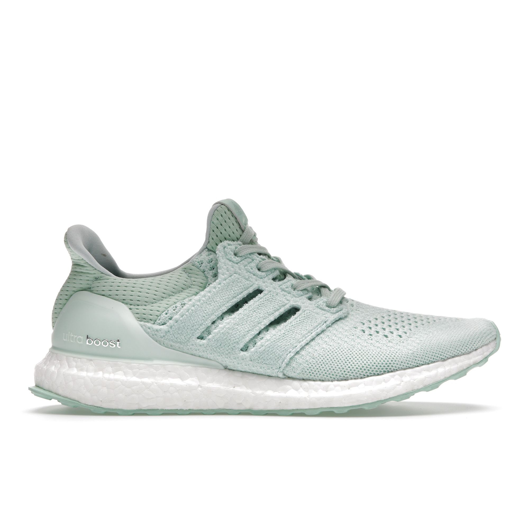 Кроссовки унисекс adidas Naked x UltraBoost 1.0 Waves Зеленый светло-голубой белый BB1141
Кроссовки унисекс adidas Naked x UltraBoost 1.0 Waves Зеленый светло-голубой белый BB1141