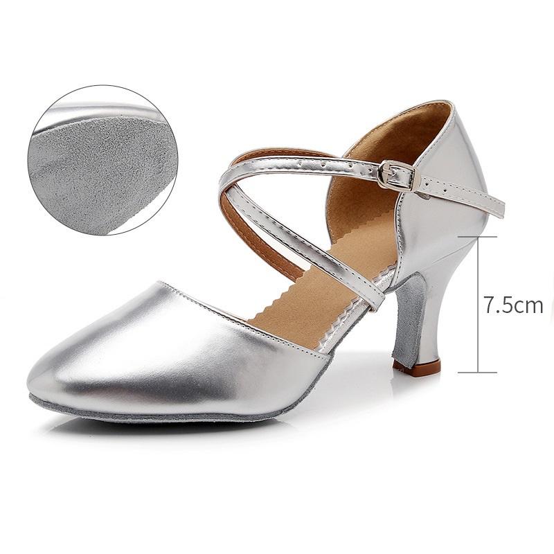 Latin Dance Shoes For Women Square Dance Shoes High Heels Ballroom Dance Shoes Sneakers Seasonal Dancing Shoes Leather Sole 43
Latin Dance Shoes For Women Square Dance Shoes High Heels Ballroom Dance Shoes Sneakers Seasonal Dancing Shoes Leather Sole 43