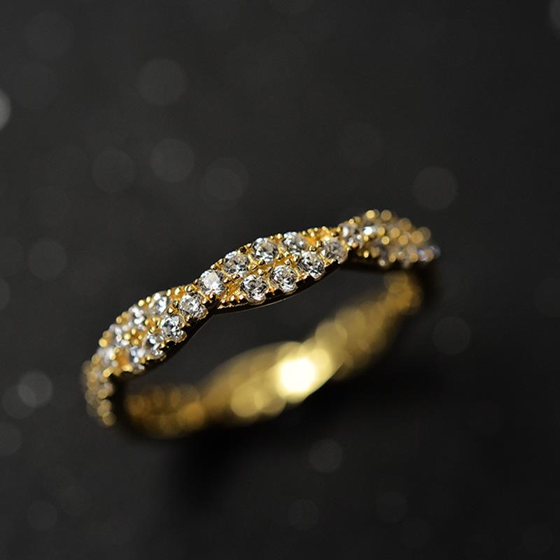 New S925 Silver & Gold Plated Round Diamond Crossover Engagement Ring for Women Size 7 белый
New S925 Silver & Gold Plated Round Diamond Crossover Engagement Ring for Women Size 7 белый