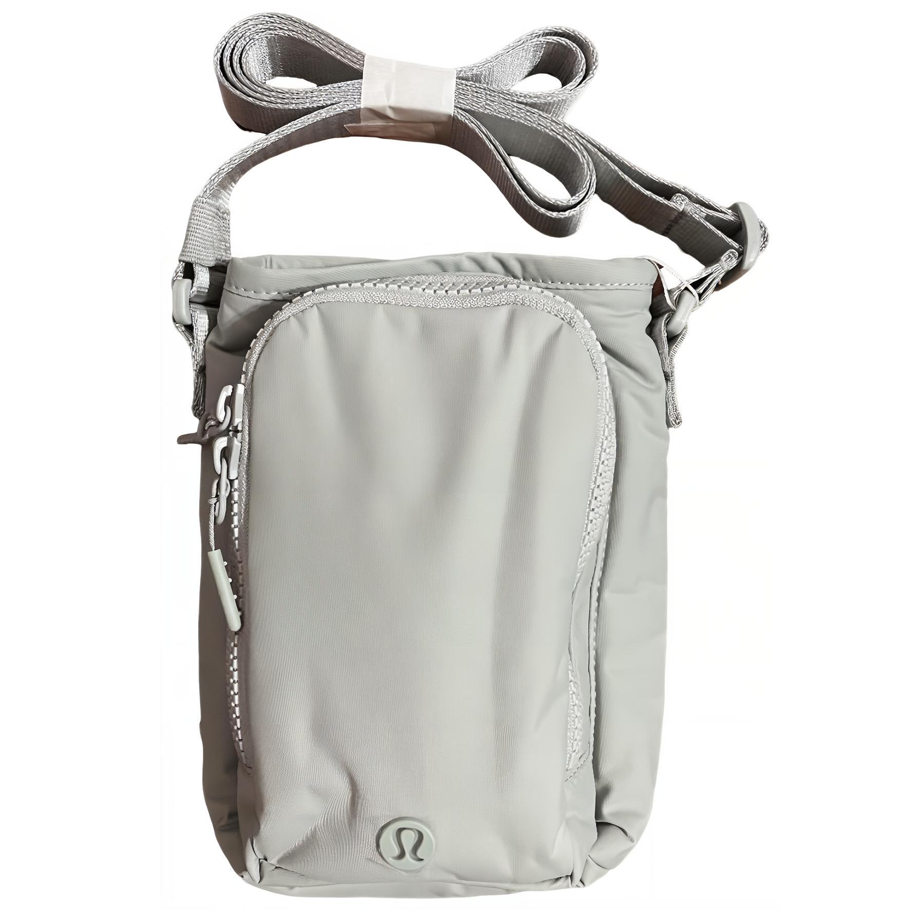 Lululemon Water Bottle 2L Adjustable Shoulder Strap Drawstring Closure Recycled Nylon Crossbody Bag Regular Universal Men Bags Jade-Grey LU9BO7S-JDGR Jade Gray
Lululemon Water Bottle 2L Adjustable Shoulder Strap Drawstring Closure Recycled Nylon Crossbody Bag Regular Universal Men Bags Jade-Grey LU9BO7S-JDGR Jade Gray