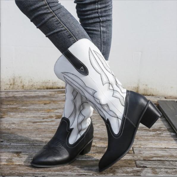 Foreign trade new 2025 medium tube Martin boots women s pointed head embroidered square root medium tube large size women s boots are in stock 43 коричневий
Foreign trade new 2025 medium tube Martin boots women s pointed head embroidered square root medium tube large size women s boots are in stock 43 коричневий