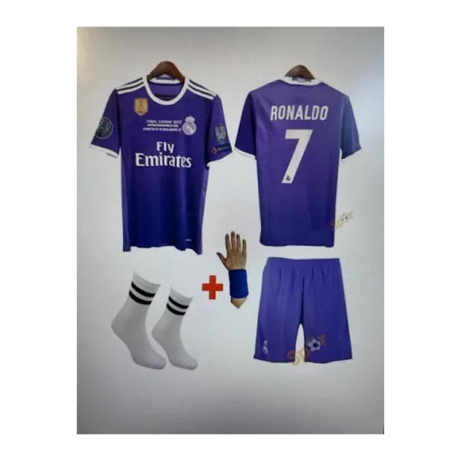 Детский комплект из четырех предметов Ronaldo Real Madrid 2017, майка для болельщиков
Детский комплект из четырех предметов Ronaldo Real Madrid 2017, майка для болельщиков