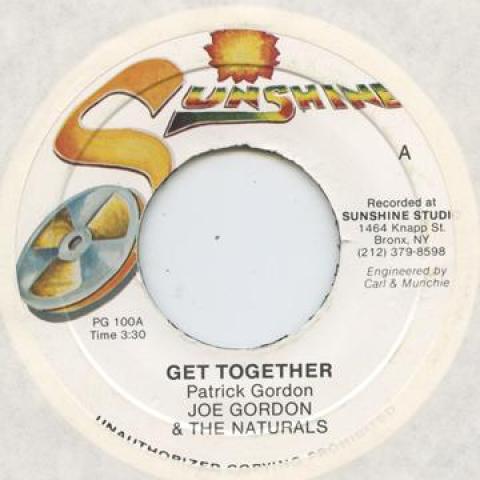 7inch Record JOE GORDO, NATURALS / NATURALS - Get Together / Priase Jah PG100 Sunshine 1980 US Reggae, Ska & Dub
7inch Record JOE GORDO, NATURALS / NATURALS - Get Together / Priase Jah PG100 Sunshine 1980 US Reggae, Ska & Dub