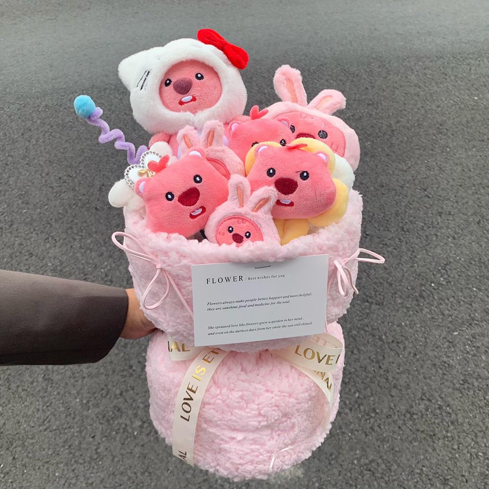 Букет-сувенір з ляльками Hello Kitty до Дня Святого Валентина та Дня народження для дівчини або найкращої подруги
Букет-сувенір з ляльками Hello Kitty до Дня Святого Валентина та Дня народження для дівчини або найкращої подруги