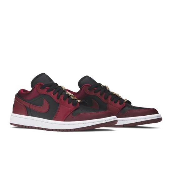 Air Jordan Жіночі Air Jordan 1 Low SE Dark Beetroot DB6491-600 EU 36 чорний/білий
Air Jordan Жіночі Air Jordan 1 Low SE Dark Beetroot DB6491-600 EU 36 чорний/білий