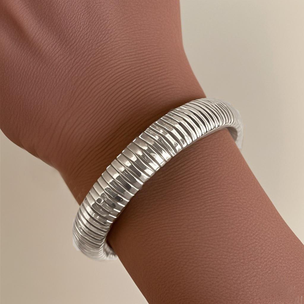 Elastic Bracelet Women Plated Charm Punk Wide Chunky Metal Spiral Bangle Fashion New Party Jewelry Accessories Gift срібний
Elastic Bracelet Women Plated Charm Punk Wide Chunky Metal Spiral Bangle Fashion New Party Jewelry Accessories Gift срібний