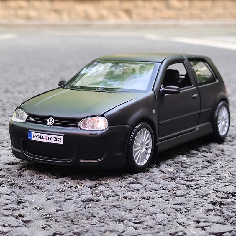 Майсто 1:24 Volkswagen VW Golf R32 Литі Металеві Моделі Автомобілів та Іграшкові Транспортні Засоби Модель Авто Модель Автомобіля Масштабний Мініатюрний Іграшковий Автомобіль Для Дітей чорний
Майсто 1:24 Volkswagen VW Golf R32 Литі Металеві Моделі Автомобілів та Іграшкові Транспортні Засоби Модель Авто Модель Автомобіля Масштабний Мініатюрний Іграшковий Автомобіль Для Дітей чорний