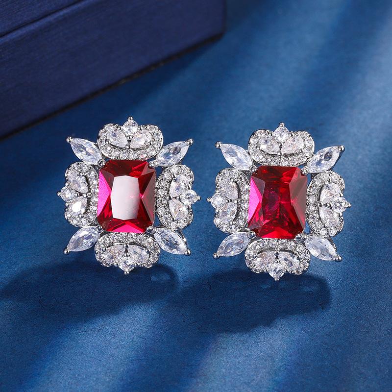 Ювелирные изделия Симуляция ветра Красный корунд Леопард Роскошный инкрустированный набор Главный камень 15 * 20 Серьги-пусеты 7 * 9
Ювелирные изделия Симуляция ветра Красный корунд Леопард Роскошный инкрустированный набор Главный камень 15 * 20 Серьги-пусеты 7 * 9