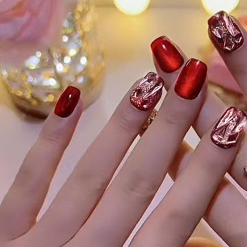 Red Cat Eye Diamond Flashing Nails: Short, Wearable Nail Art for Holidays, Weddings & Daily Use
Red Cat Eye Diamond Flashing Nails: Short, Wearable Nail Art for Holidays, Weddings & Daily Use