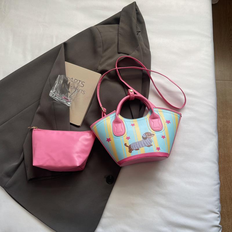 Niche design women s bag fashion puppy contrasting color portable bucket bag vegetable basket women s shoulder messenger bag
Niche design women s bag fashion puppy contrasting color portable bucket bag vegetable basket women s shoulder messenger bag