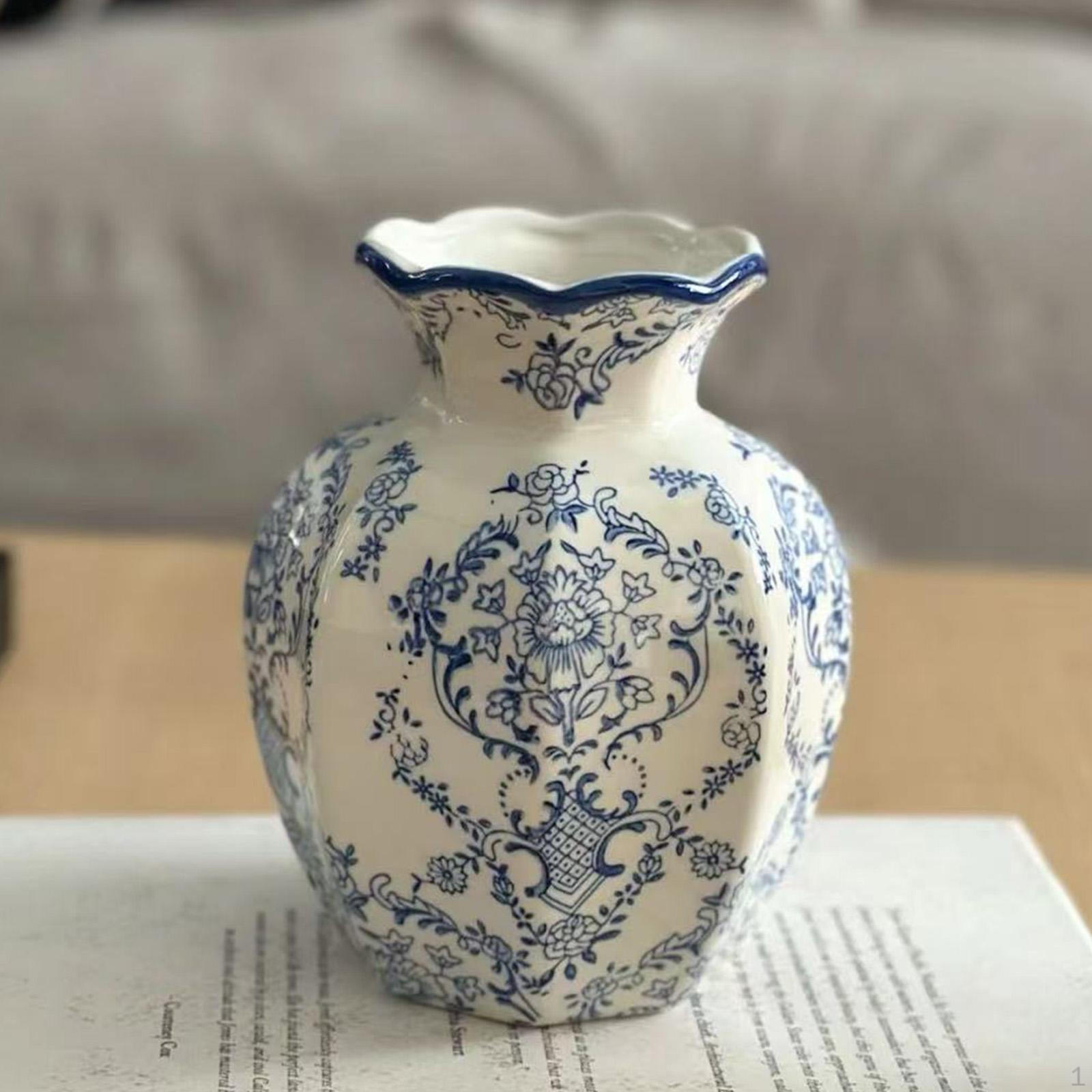 Сине-белый фарфоровый горшок для декоративного размещения комнатных растений Begonia 8cmx15cm
Сине-белый фарфоровый горшок для декоративного размещения комнатных растений Begonia 8cmx15cm