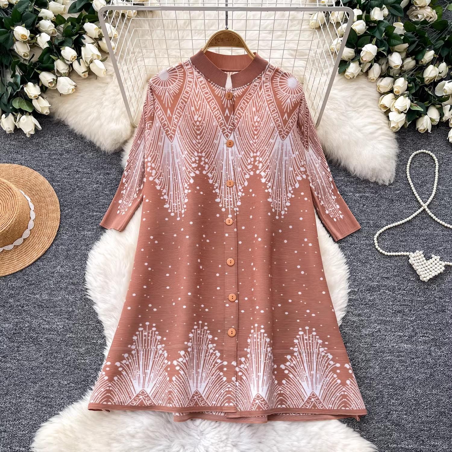 Summer Fashionable Pleated Dress with Printed Chic Loose Stand Collar Blockcolor Button Up Locked Design One Size хакі
Summer Fashionable Pleated Dress with Printed Chic Loose Stand Collar Blockcolor Button Up Locked Design One Size хакі