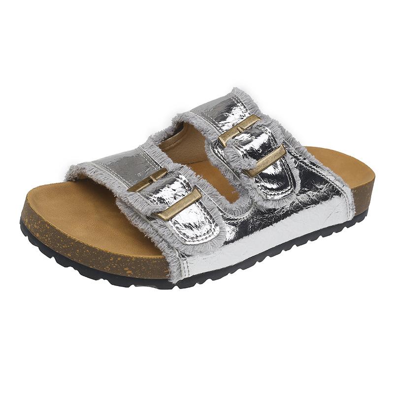 Denim slippers women s summer wear new beautiful temperament thick-bottomed beach sandals 40 серебряный
Denim slippers women s summer wear new beautiful temperament thick-bottomed beach sandals 40 серебряный