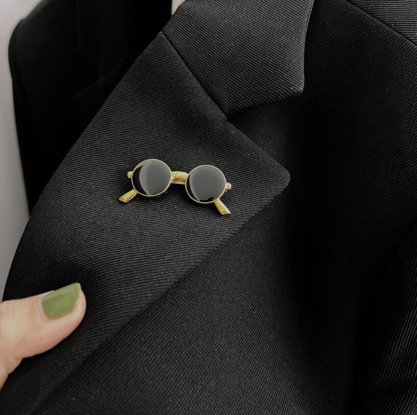 Fashion Alloy Enamel Oil Glasses Sunglasses Pins Brooches Men s Suit Dress Shirt Collar Clothing Simple Accessories Decoration
Fashion Alloy Enamel Oil Glasses Sunglasses Pins Brooches Men s Suit Dress Shirt Collar Clothing Simple Accessories Decoration