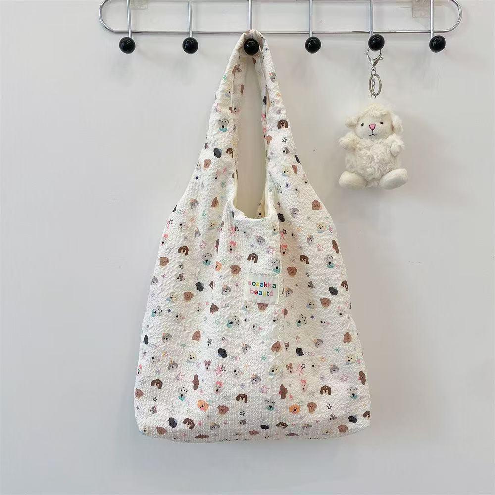 2025 Summer Tulip Canvas Tote: Literary Shoulder Handbag with Large Capacity for Commuting
2025 Summer Tulip Canvas Tote: Literary Shoulder Handbag with Large Capacity for Commuting