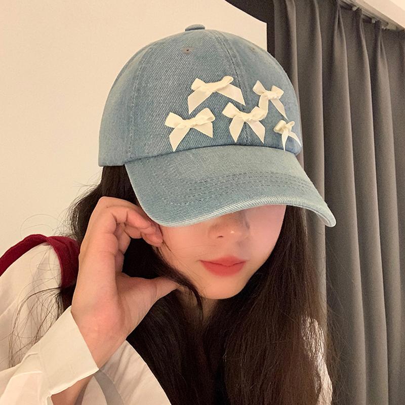 Бейсболка с вышитым бантом в корейском стиле для женщин S Able Duckbill Cap
Бейсболка с вышитым бантом в корейском стиле для женщин S Able Duckbill Cap