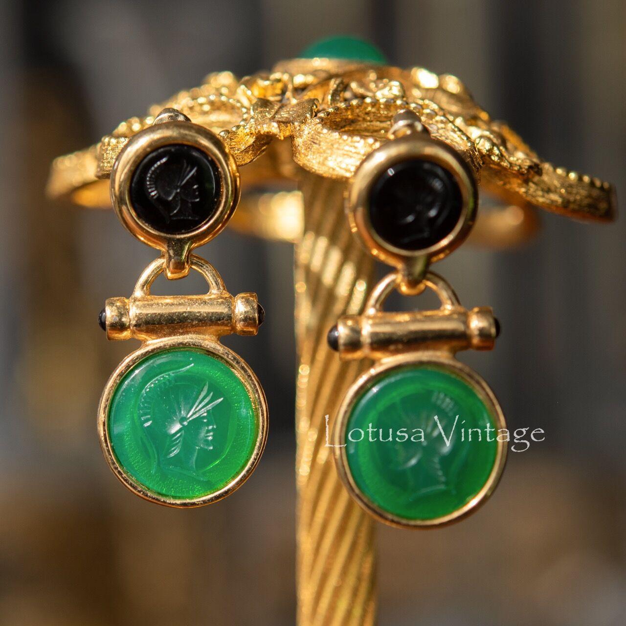 Винтажные украшения Глазурованная эмаль Великолепный браслет Покрытый старинной техникой Ювелирные изделия
Винтажные украшения Глазурованная эмаль Великолепный браслет Покрытый старинной техникой Ювелирные изделия