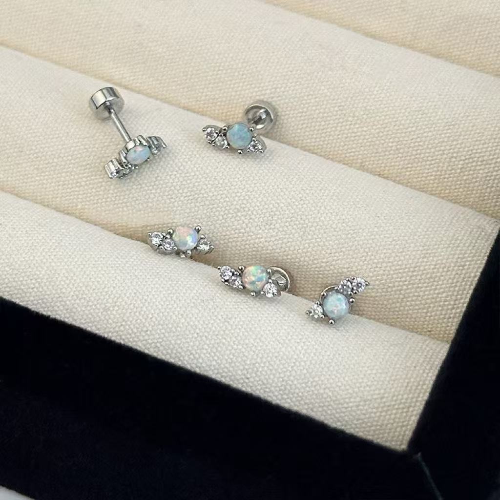 Eye of the Sun Exquisite Mini Diamond-set Niche Design Ear Bone Nails Titanium Steel Personality Unique Versatile Zircon Earrings
Eye of the Sun Exquisite Mini Diamond-set Niche Design Ear Bone Nails Titanium Steel Personality Unique Versatile Zircon Earrings