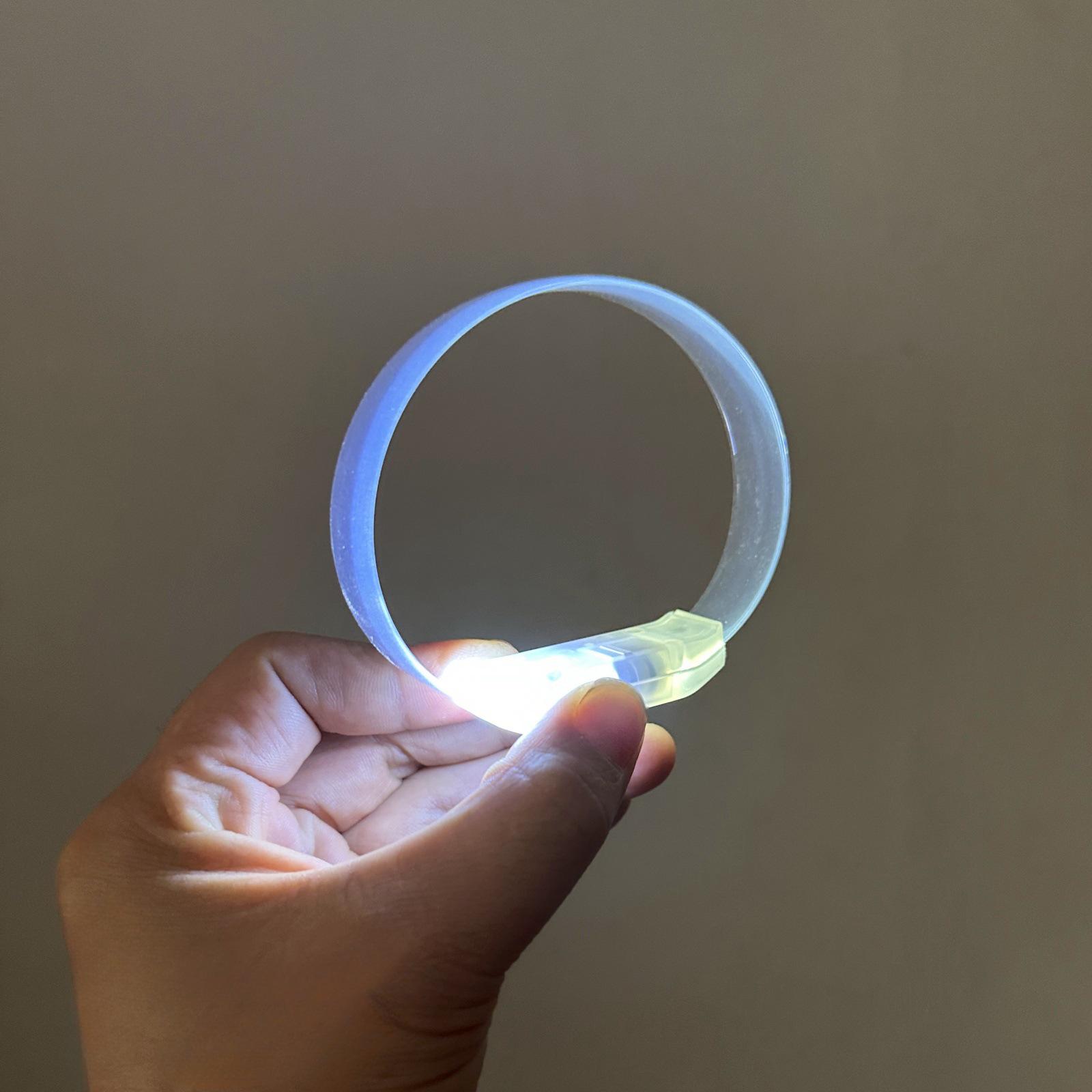 LED Glowing Wristband - Customizable Fluorescent Concert Bracelet
LED Glowing Wristband - Customizable Fluorescent Concert Bracelet