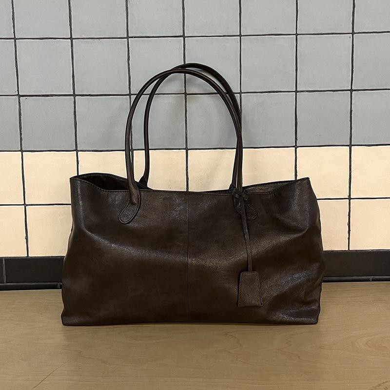 New Retro Minimalist Tote Bag for Women Trendy Solid Color Large Capaci Underarm Bag Square Versatile Commuting Bag
New Retro Minimalist Tote Bag for Women Trendy Solid Color Large Capaci Underarm Bag Square Versatile Commuting Bag