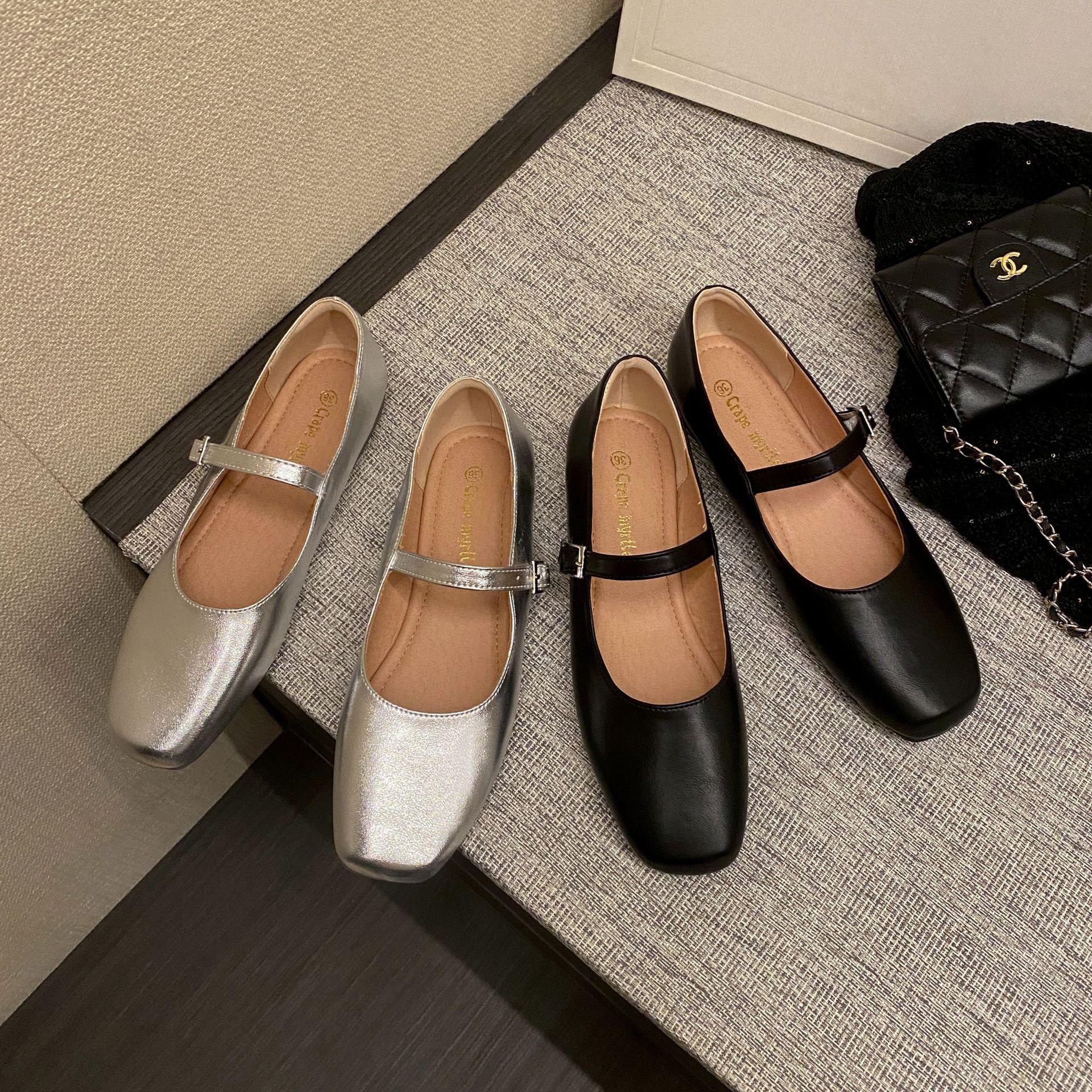 2024 spring new silver small square head word with light mouth flat sole shoes simple soft leather Mary Jane single shoes women 35 серебряный
2024 spring new silver small square head word with light mouth flat sole shoes simple soft leather Mary Jane single shoes women 35 серебряный