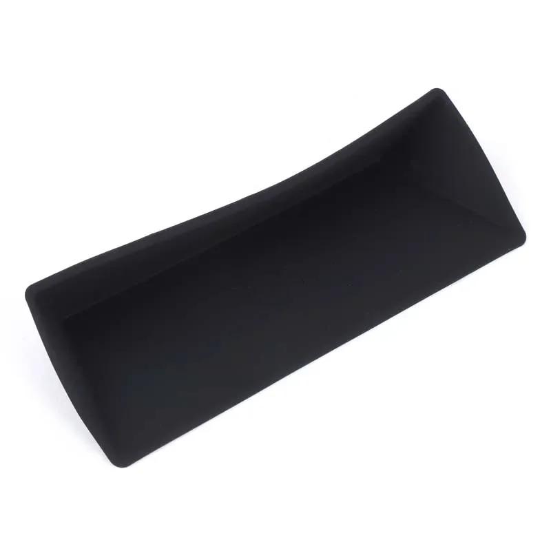For Land Rover Defender 90 110 130 2025 Silicone Car Central Control Wireless Charging Protective Pad Car Accessories
For Land Rover Defender 90 110 130 2025 Silicone Car Central Control Wireless Charging Protective Pad Car Accessories