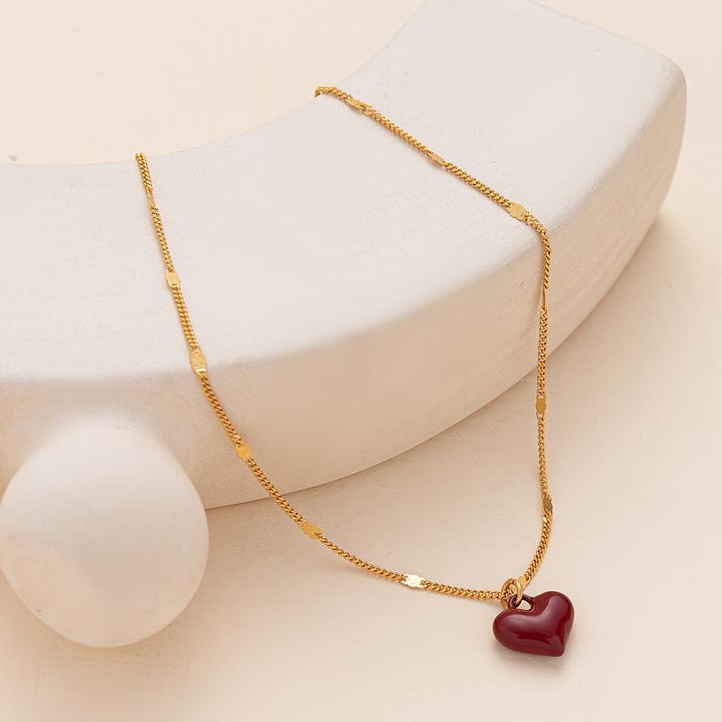Meier Gold-plated enamel heart necklace - minimalist chic, trending online червоний
Meier Gold-plated enamel heart necklace - minimalist chic, trending online червоний