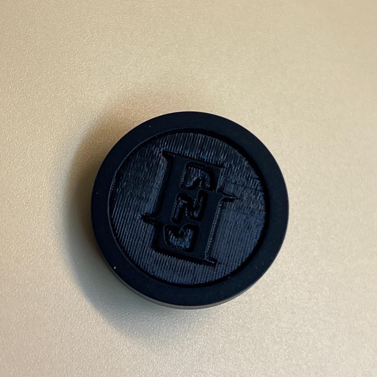 6 шт./лот-роскошный дизайн, черные, белые, кофейные F, круглые пуговицы из смолы с буквами для одежды, швейные аксессуары, декоративная кнопка «сделай сам» 21mm
6 шт./лот-роскошный дизайн, черные, белые, кофейные F, круглые пуговицы из смолы с буквами для одежды, швейные аксессуары, декоративная кнопка «сделай сам» 21mm