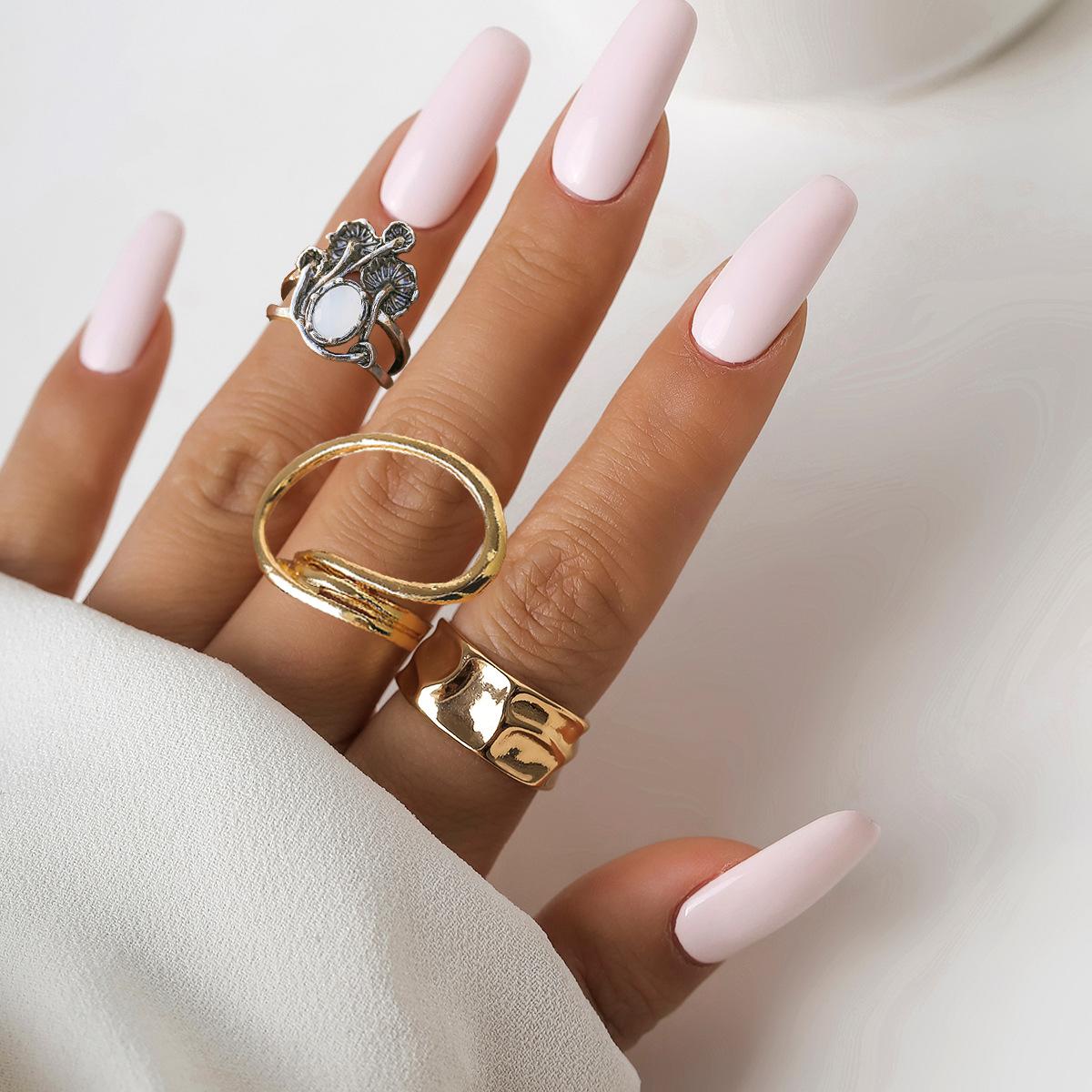 Hip-hop simple hug metal ring, personalized future wind geometric opening ring see size chart
Hip-hop simple hug metal ring, personalized future wind geometric opening ring see size chart