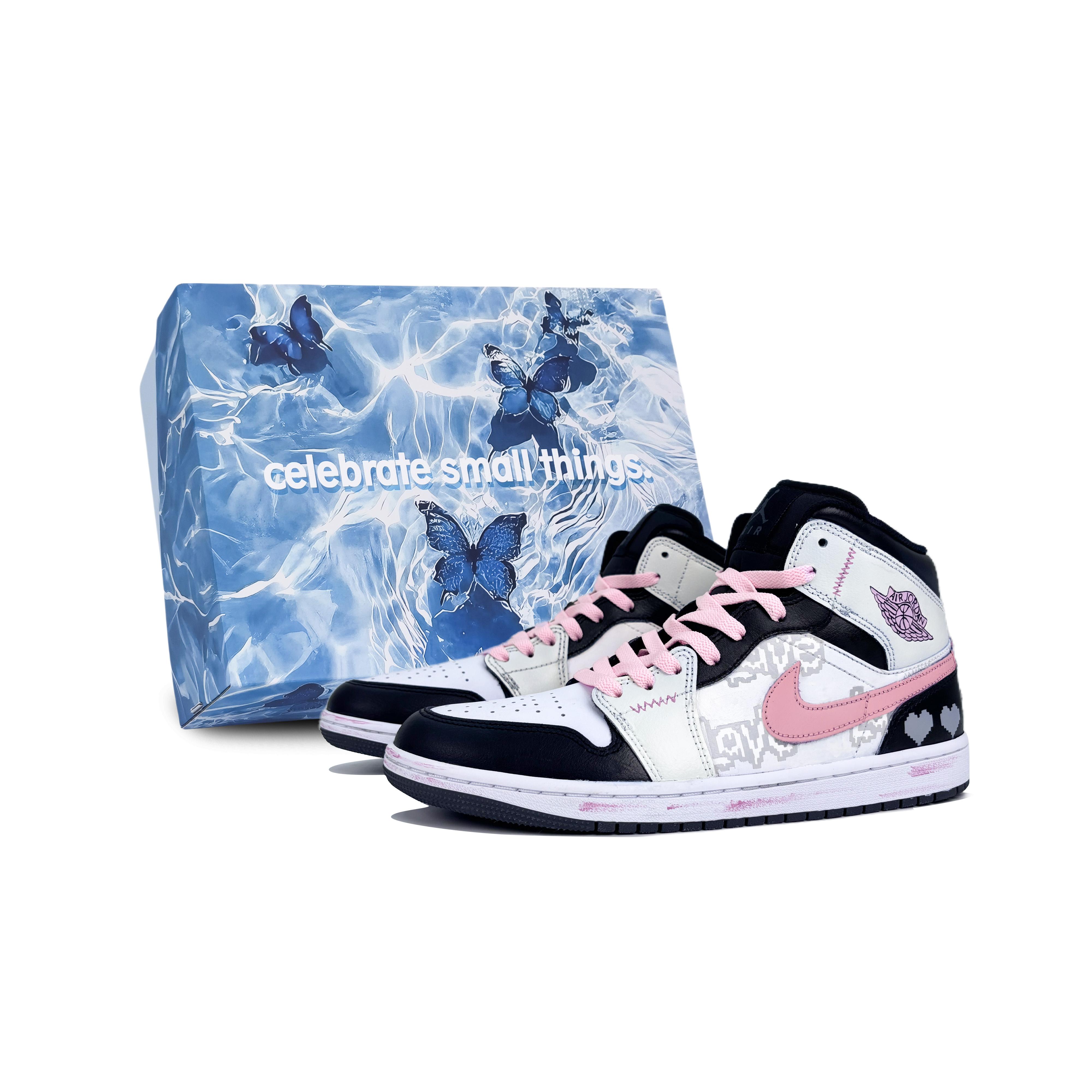 Jordan Air Jordan 1 Abrasion Resistant Mid top Vintage Basketball Shoes Unisex Black DQ8426-001(Team188-S-BOX) 42
Jordan Air Jordan 1 Abrasion Resistant Mid top Vintage Basketball Shoes Unisex Black DQ8426-001(Team188-S-BOX) 42