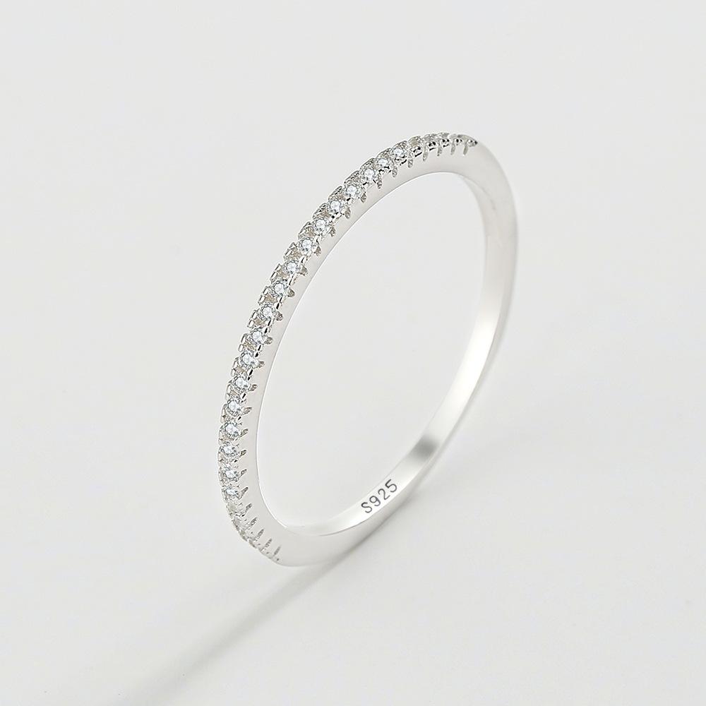 925 Sterling Silver European & American Fashion Micro-Pave Diamond Pinky Knuckle Ring Size 10
925 Sterling Silver European & American Fashion Micro-Pave Diamond Pinky Knuckle Ring Size 10