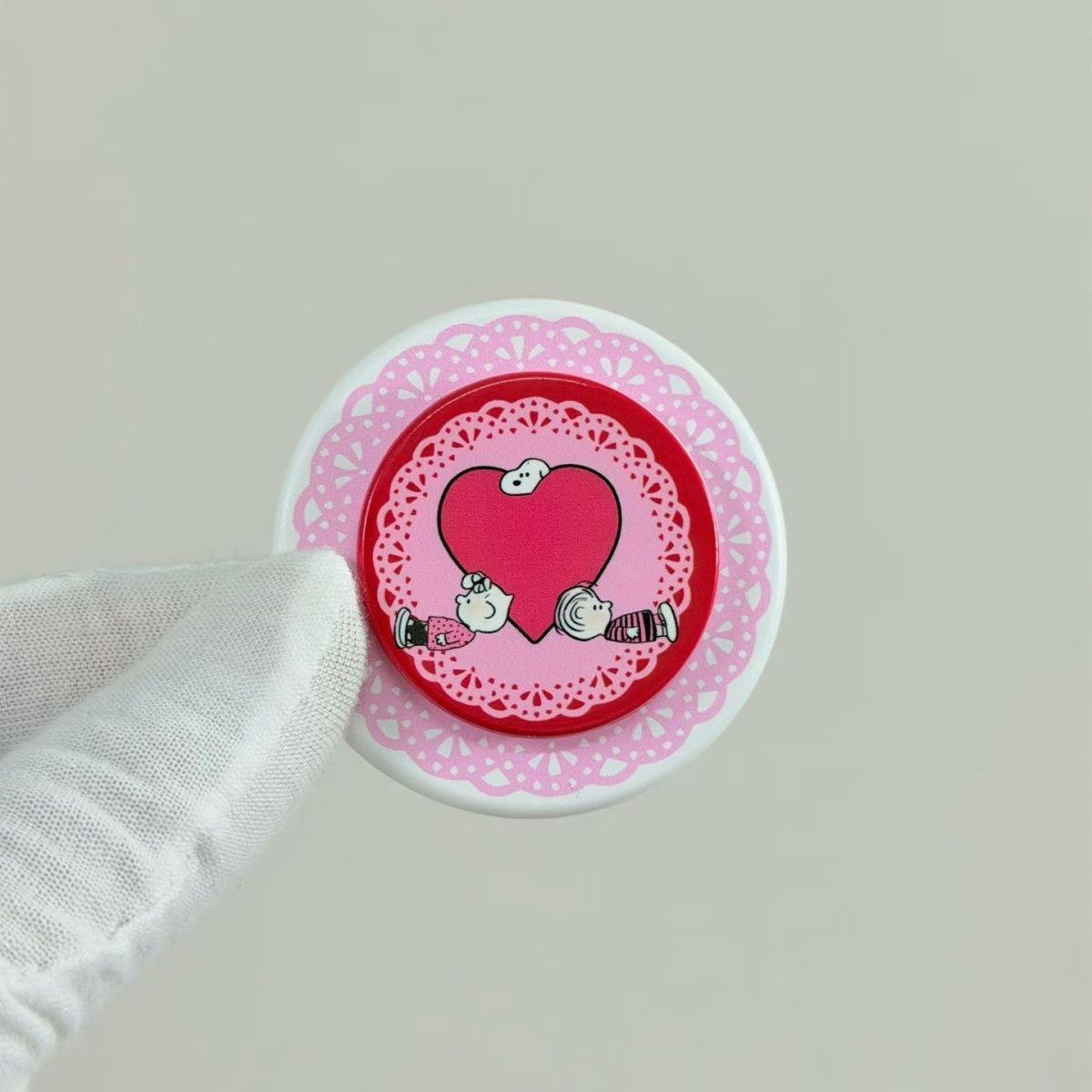 Snoopy Love Letter Magnetic Airbag Apple Holder Contact support for other click disk colors
Snoopy Love Letter Magnetic Airbag Apple Holder Contact support for other click disk colors