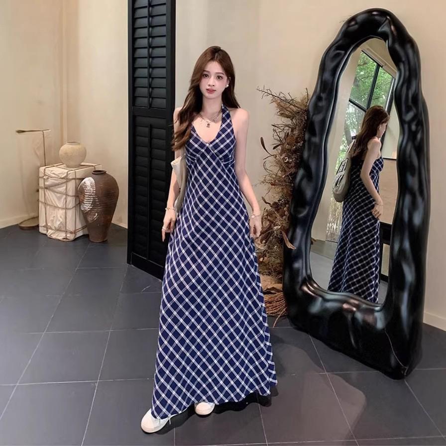 Women s Blue Plaid Halter Neck Cinched Waist Open Back Long Retro Summer Dress Large
Women s Blue Plaid Halter Neck Cinched Waist Open Back Long Retro Summer Dress Large
