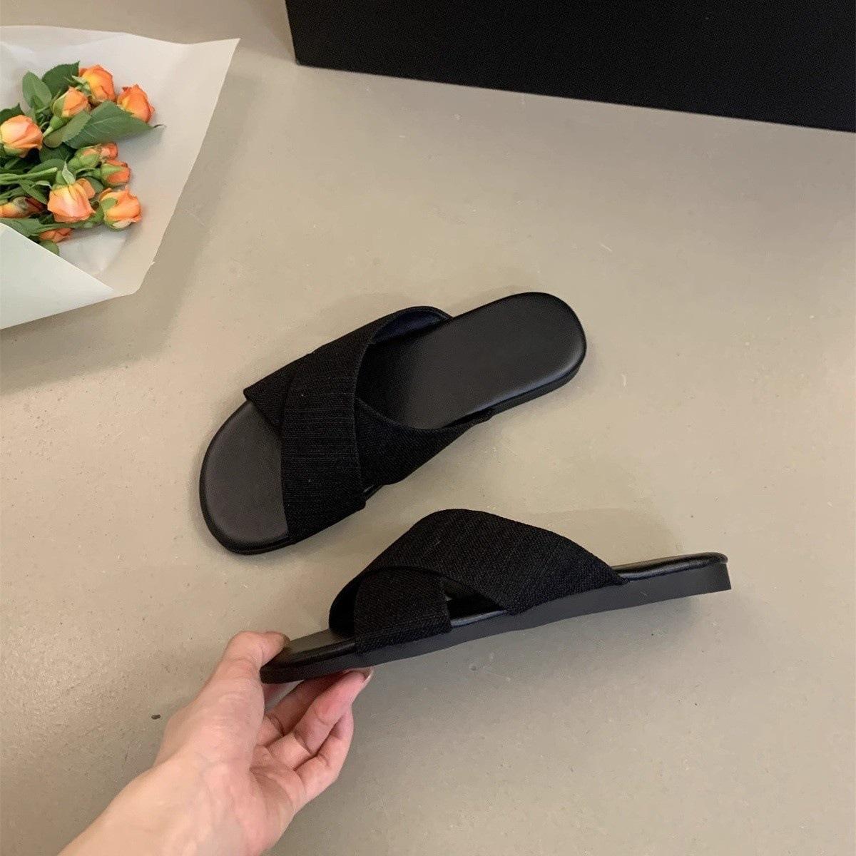 Cross-strapped linen slippers for women to wear summer new flat sandals retro casual vacation seaside beach shoes 40 чорний
Cross-strapped linen slippers for women to wear summer new flat sandals retro casual vacation seaside beach shoes 40 чорний