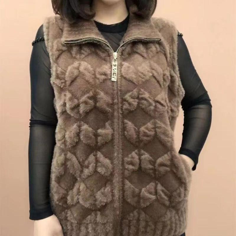 Утолщенный жилет из искусственной норки, женская зимняя одежда среднего возраста, теплая куртка 4XL хаки
Утолщенный жилет из искусственной норки, женская зимняя одежда среднего возраста, теплая куртка 4XL хаки