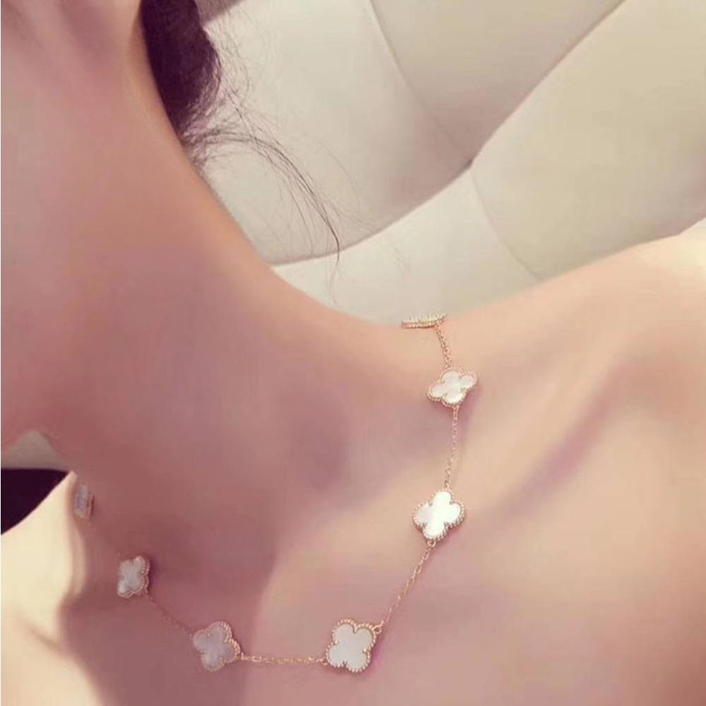 Ожерелье «Десять цветов» Женское Агат Перламутр Четырехлистный клевер Модное Универсальное Цепочка на ключицу Подарок для подруг 925 sterling silver
Ожерелье «Десять цветов» Женское Агат Перламутр Четырехлистный клевер Модное Универсальное Цепочка на ключицу Подарок для подруг 925 sterling silver