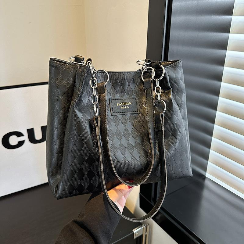 Large-capacity bag women s bag 2024 new spring high-end sense niche class commuter bag versatile shoulder tote bag чорний
Large-capacity bag women s bag 2024 new spring high-end sense niche class commuter bag versatile shoulder tote bag чорний