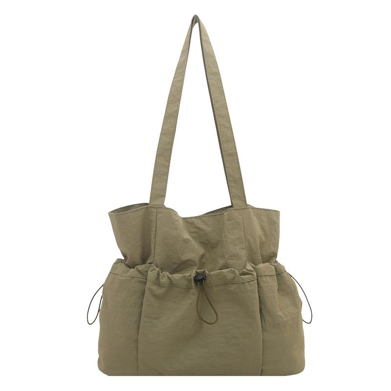 Fashion trendy shoulder bag new simple largecapacity tote bag versatile casual pleated makeup bag зелений
Fashion trendy shoulder bag new simple largecapacity tote bag versatile casual pleated makeup bag зелений
