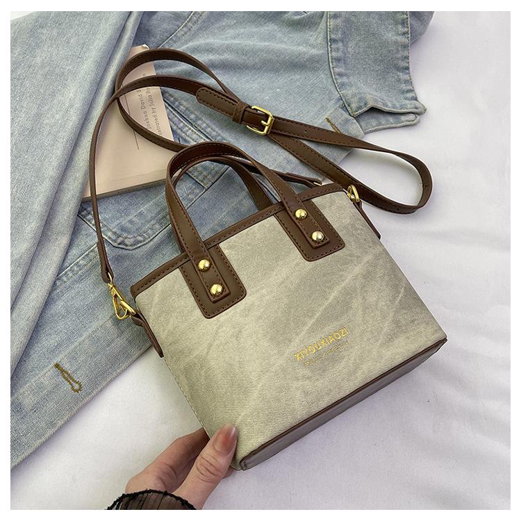 Нишевая ретро-сумка женская новая весенне-летняя универсальная сумка-мессенджер изысканная портативная сумка-ведро
Нишевая ретро-сумка женская новая весенне-летняя универсальная сумка-мессенджер изысканная портативная сумка-ведро