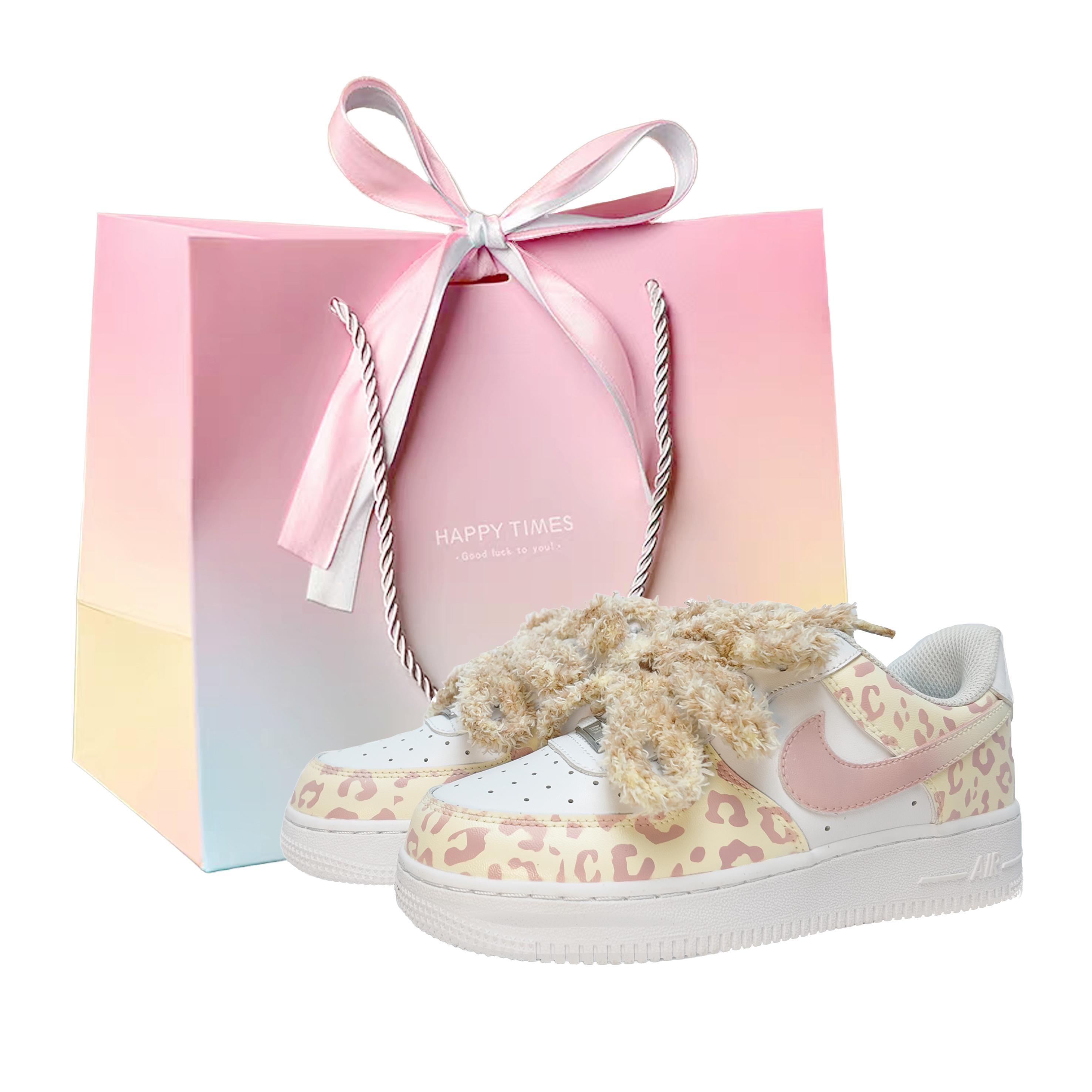 Nike Air Force 1 Low top Skateboard Shoes Women s White Pink DD8959-100(team1487-) 38.5
Nike Air Force 1 Low top Skateboard Shoes Women s White Pink DD8959-100(team1487-) 38.5