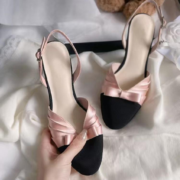 Leather thick heel bag head with sandals women s summer beautiful flat heel empty single shoes 35
Leather thick heel bag head with sandals women s summer beautiful flat heel empty single shoes 35