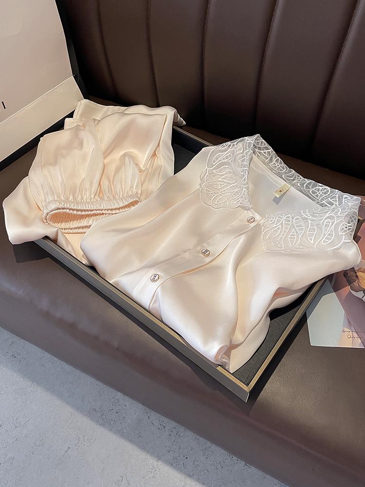 Women s Silk Pajama Set: Spring/Autumn, Solid Color, 7-Sleeve, Lace Collar, Long Pants, Mulberry Silk, Lightweight Summer Style. Large розовый/кофейный
Women s Silk Pajama Set: Spring/Autumn, Solid Color, 7-Sleeve, Lace Collar, Long Pants, Mulberry Silk, Lightweight Summer Style. Large розовый/кофейный