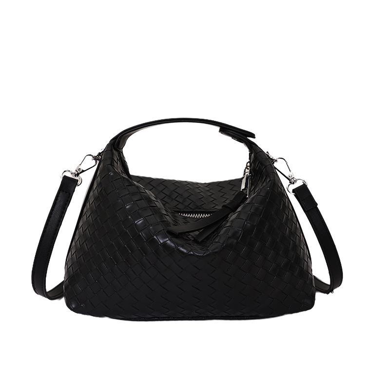 New foreign style fashion niche handbag large capacity bag woven dumpling soft bag shoulder messenger bag women s bag 15*23*11*13 чорний
New foreign style fashion niche handbag large capacity bag woven dumpling soft bag shoulder messenger bag women s bag 15*23*11*13 чорний