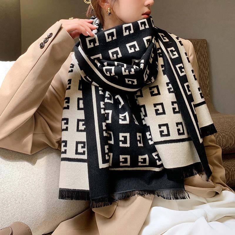 Осенне-зимний шарф из имитации кашемира, универсальный, утолщенный, теплый, женский, двусторонний, двойного назначения, длинная шаль 180cm
Осенне-зимний шарф из имитации кашемира, универсальный, утолщенный, теплый, женский, двусторонний, двойного назначения, длинная шаль 180cm