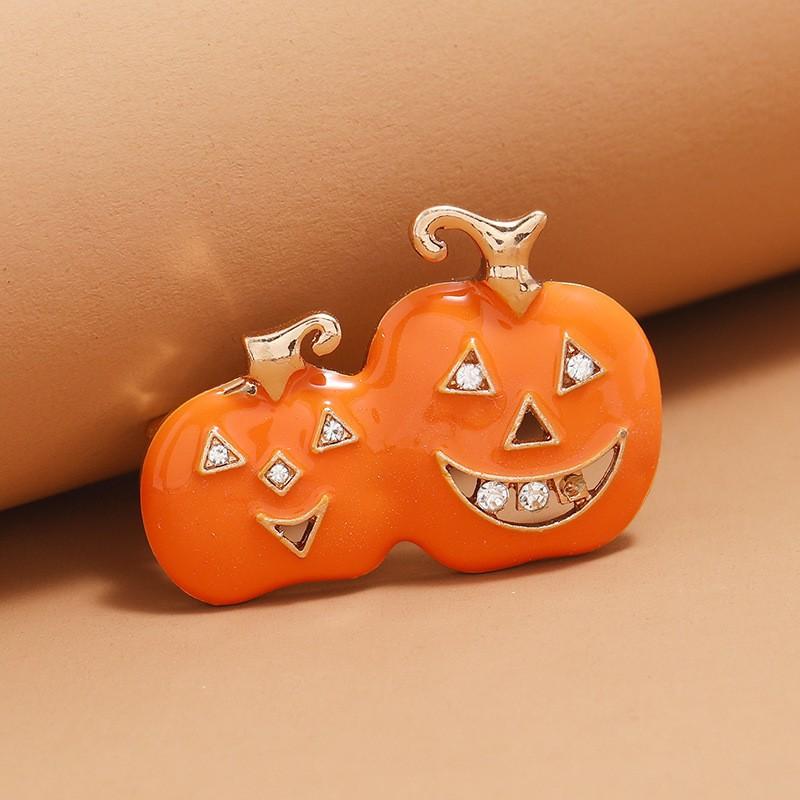 Classic Rhinestone Pumpkin Brooches for Women Enamel Halloween Brooch Pin Girls Party Casual Jewelry Jacket Handbag Decoration
Classic Rhinestone Pumpkin Brooches for Women Enamel Halloween Brooch Pin Girls Party Casual Jewelry Jacket Handbag Decoration