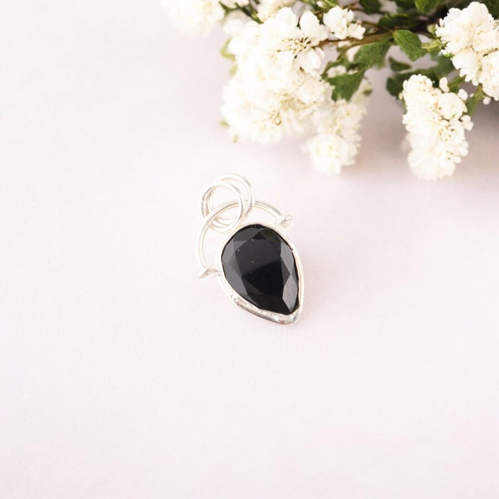 Black Onyx Gemstone 925 Sterling Silver Jewelry Boho Pendant Gift For Girlfriend PP-56-20
Black Onyx Gemstone 925 Sterling Silver Jewelry Boho Pendant Gift For Girlfriend PP-56-20