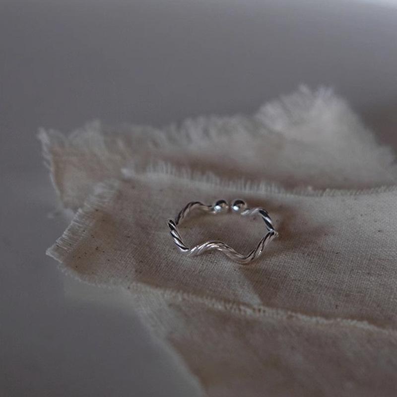 ANENJERY Изысканные крутящиеся волнистые кольца для женщин, простой дизайн, крутящиеся кольца, повседневные универсальные ювелирные аксессуары, подарок