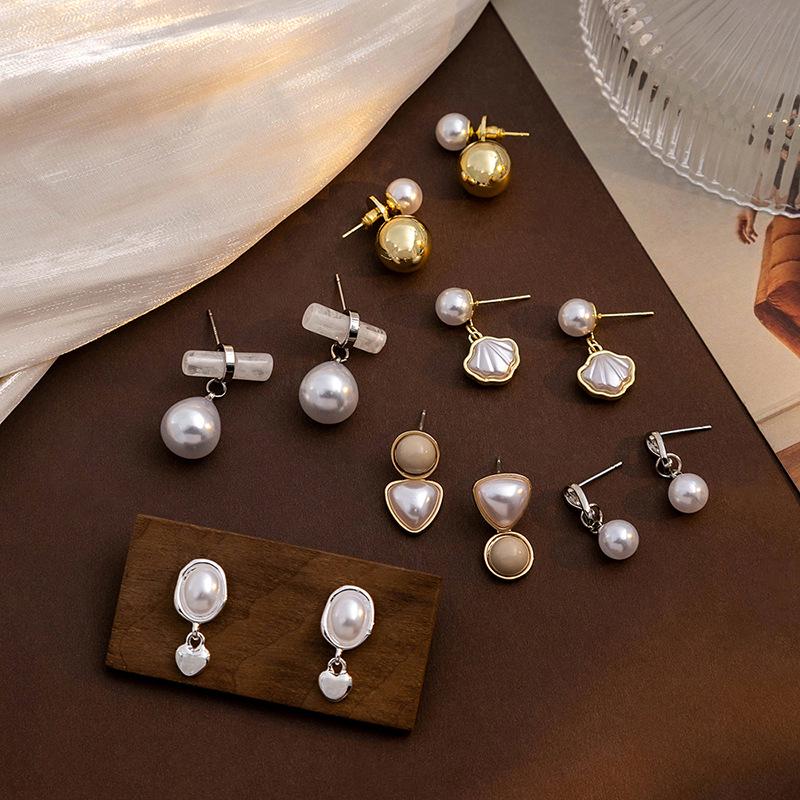 Silver Needle Pearl Earrings: Geometric, Heart-shaped & Oval Style, Two-Way Wear for Women
Silver Needle Pearl Earrings: Geometric, Heart-shaped & Oval Style, Two-Way Wear for Women
