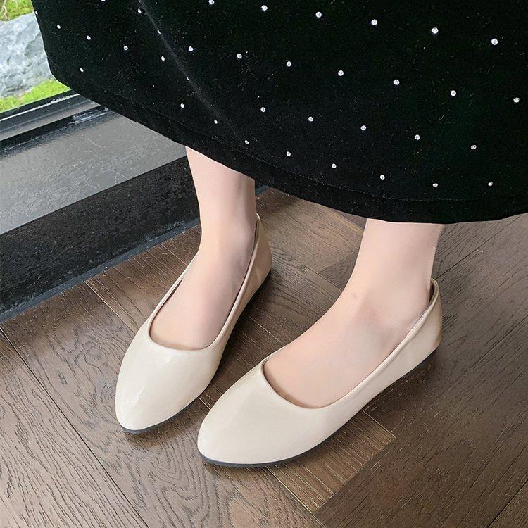 Foreign trade large size flat shoes women s 2025 spring new Korean version round head low heel shallow mouth work shoes small single shoes 35 белый
Foreign trade large size flat shoes women s 2025 spring new Korean version round head low heel shallow mouth work shoes small single shoes 35 белый